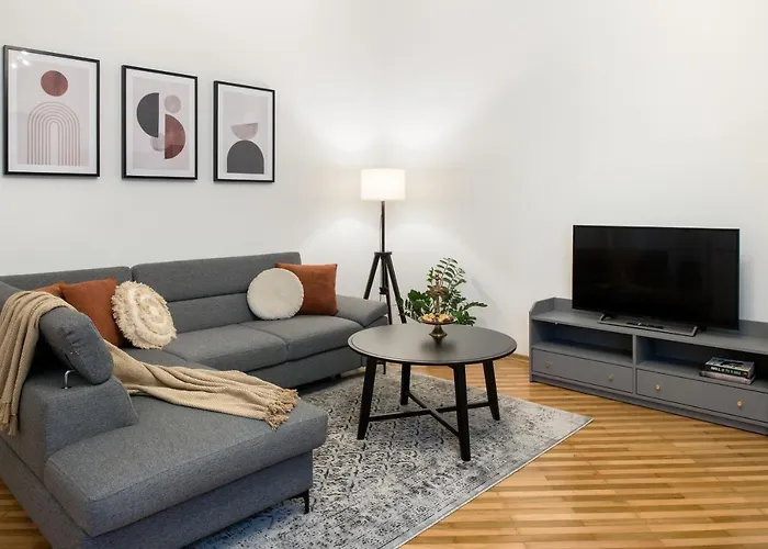 WAWELOVE Piłsudskiego - 3 bedroom apt. with balcony&free parking!